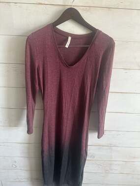 Love Cove MN Burgundy Ombre V-Neck Long Sleeve Dress